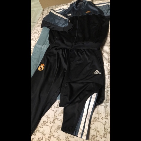 Authentic Adidas Mens Track Suit - Picture 3 of 6